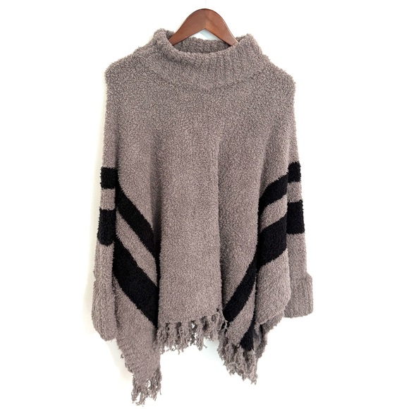 Barefoot Dreams Sweaters - Barefoot Dreams Poncho One Size
